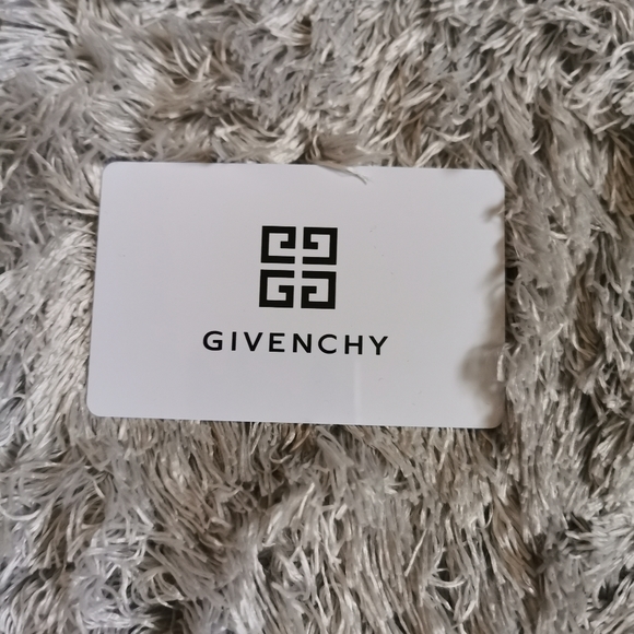 SOLD 💥Givenchy Men's Slides💥 - Picture 5 of 9